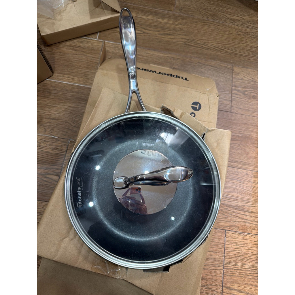 Teflon 24 cm / Fry Pan Chef Series Tupperware dengan tutup