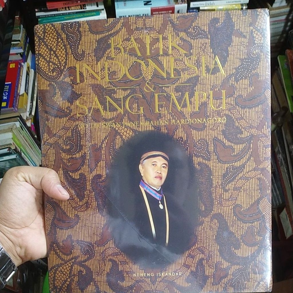buku batik Indonesia dan sang empuh go tik swan panembahan hardjonagoro hardcover original