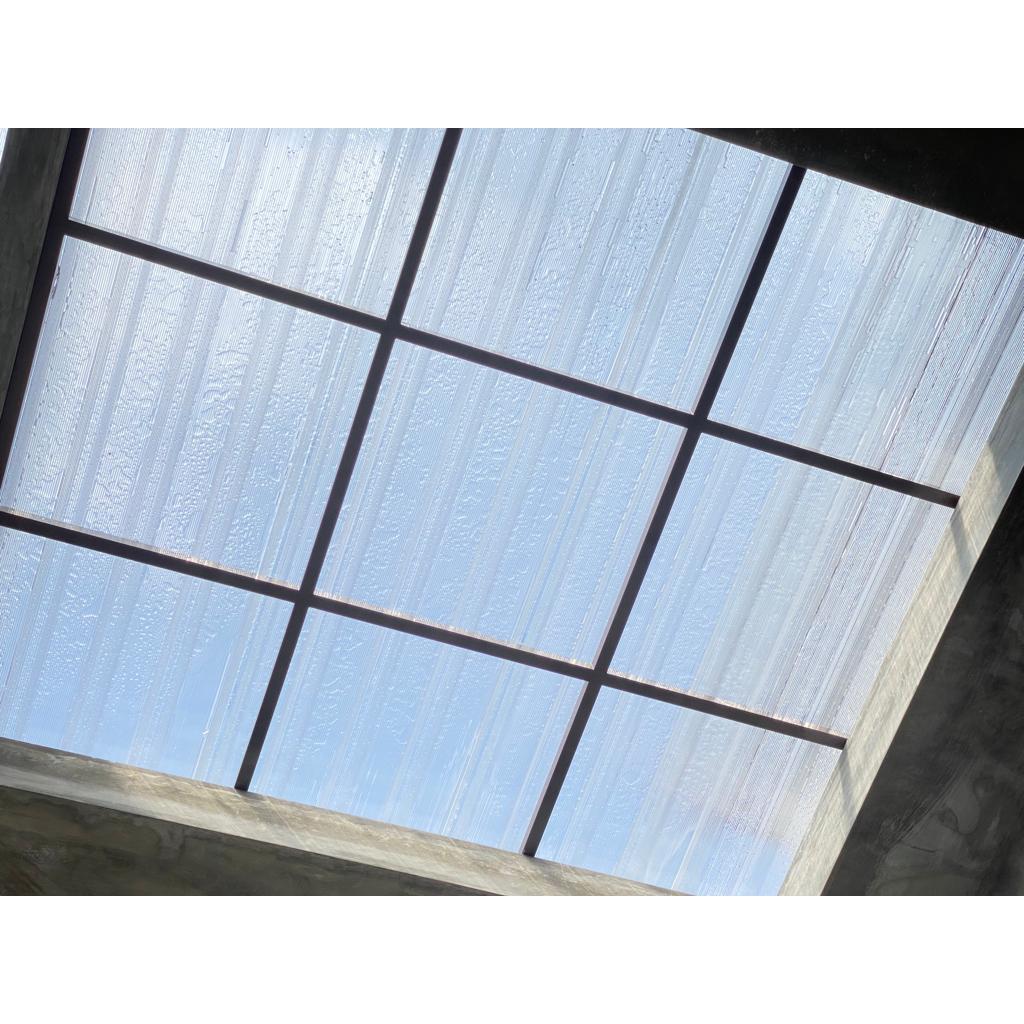 Kanopi Spandek Transparan – Desain Elegan Rumah Modern