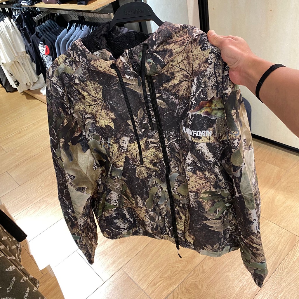 Jastipp. Jacket Zipper Bershka (MAN)