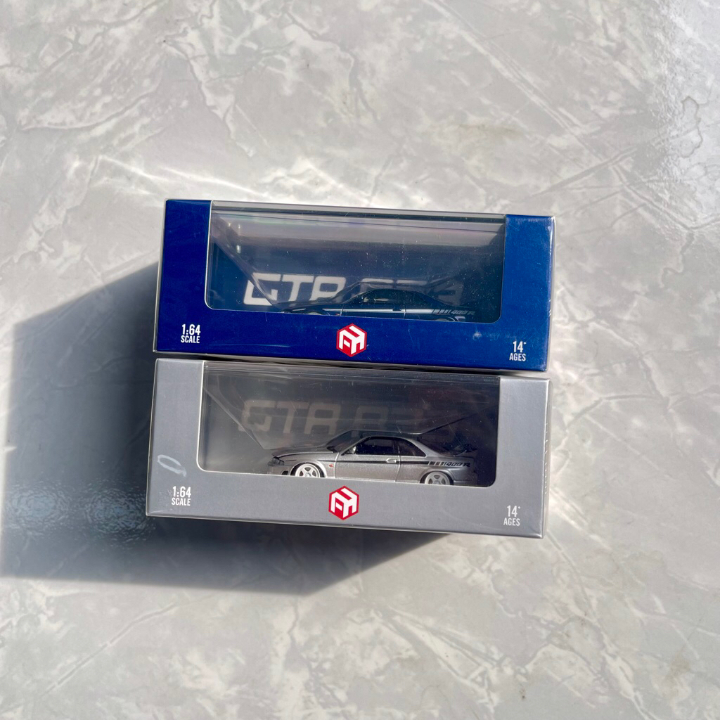 Diecast 1:64 Focal Horizon Nissan GTR R33 Nismo 400R Open Hood