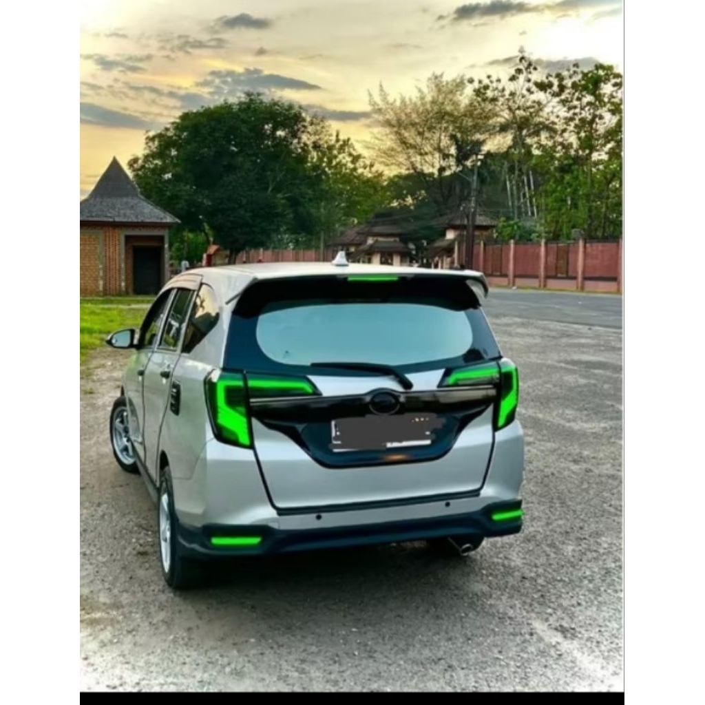 bodykit belakang calya sigra model venture
