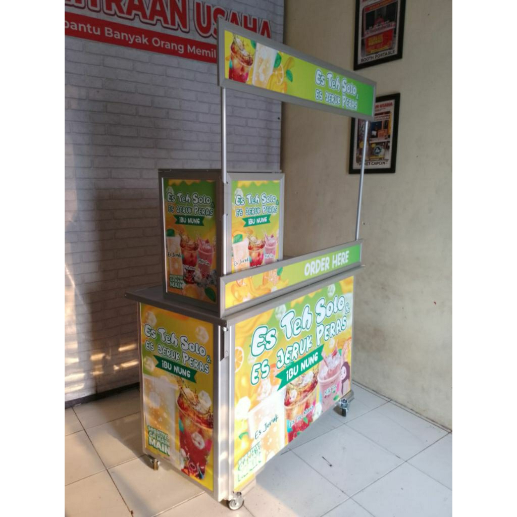 Booth Portable / Meja Lipat / Gerobak Lipat Bongkar Pasang bahan Aluminium dilengkapi Roda - Pintu -