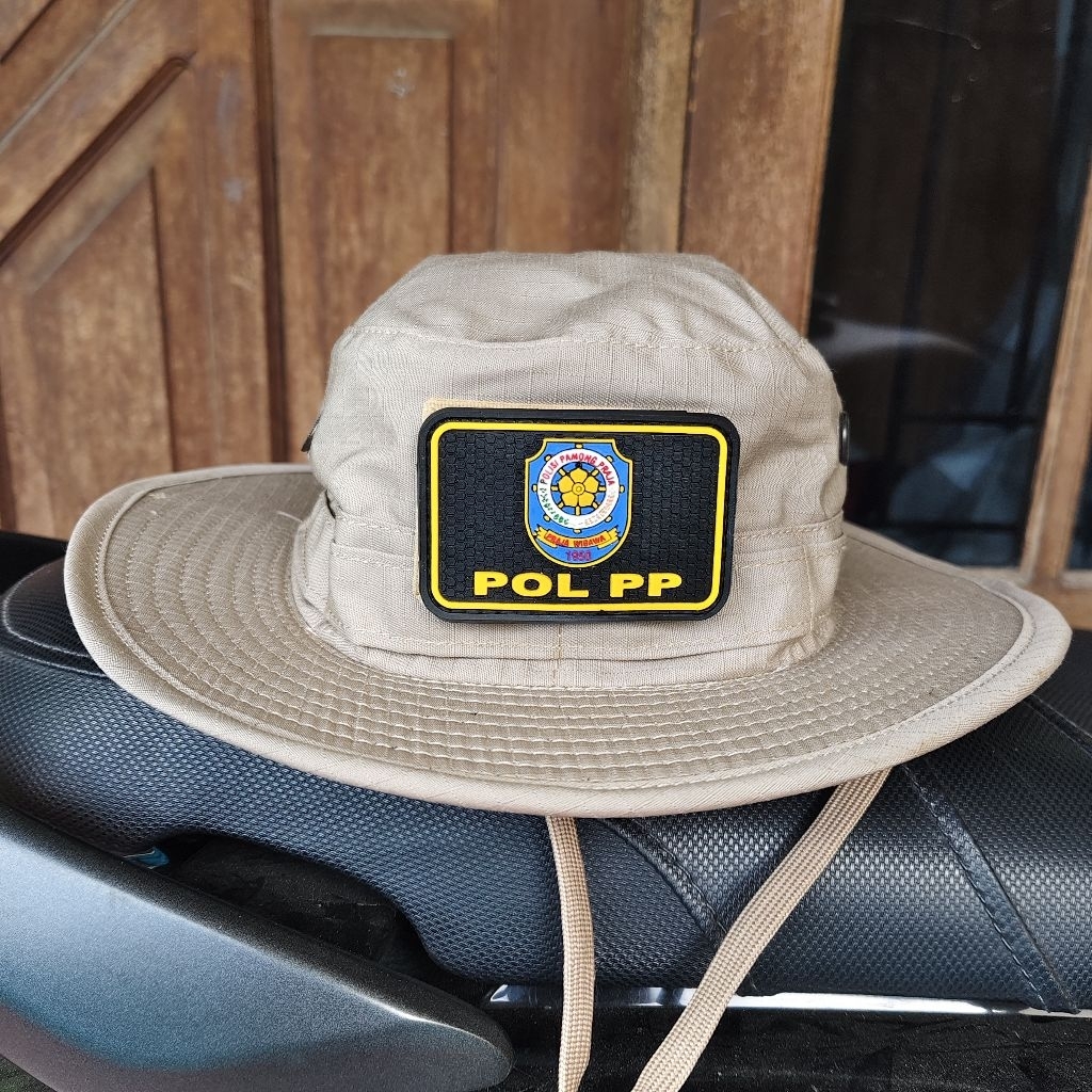 topi satpol pp topi rimba cream free patch rubber satpol pp lingkar full kawat new produk