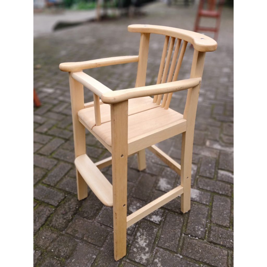 Kursi Makan Bayi Bahan Kayu