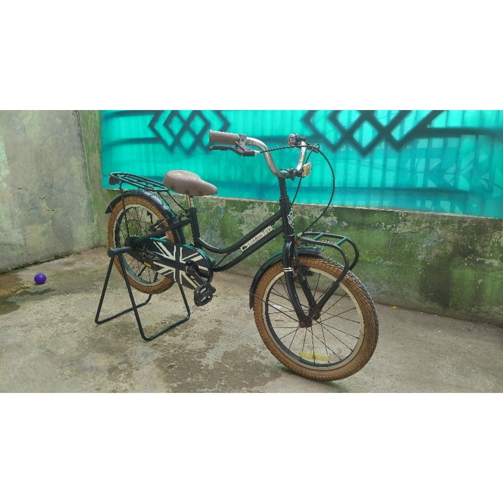 London taxi 18" besi