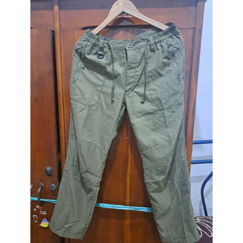 Celana Gunung Wanita Eiger