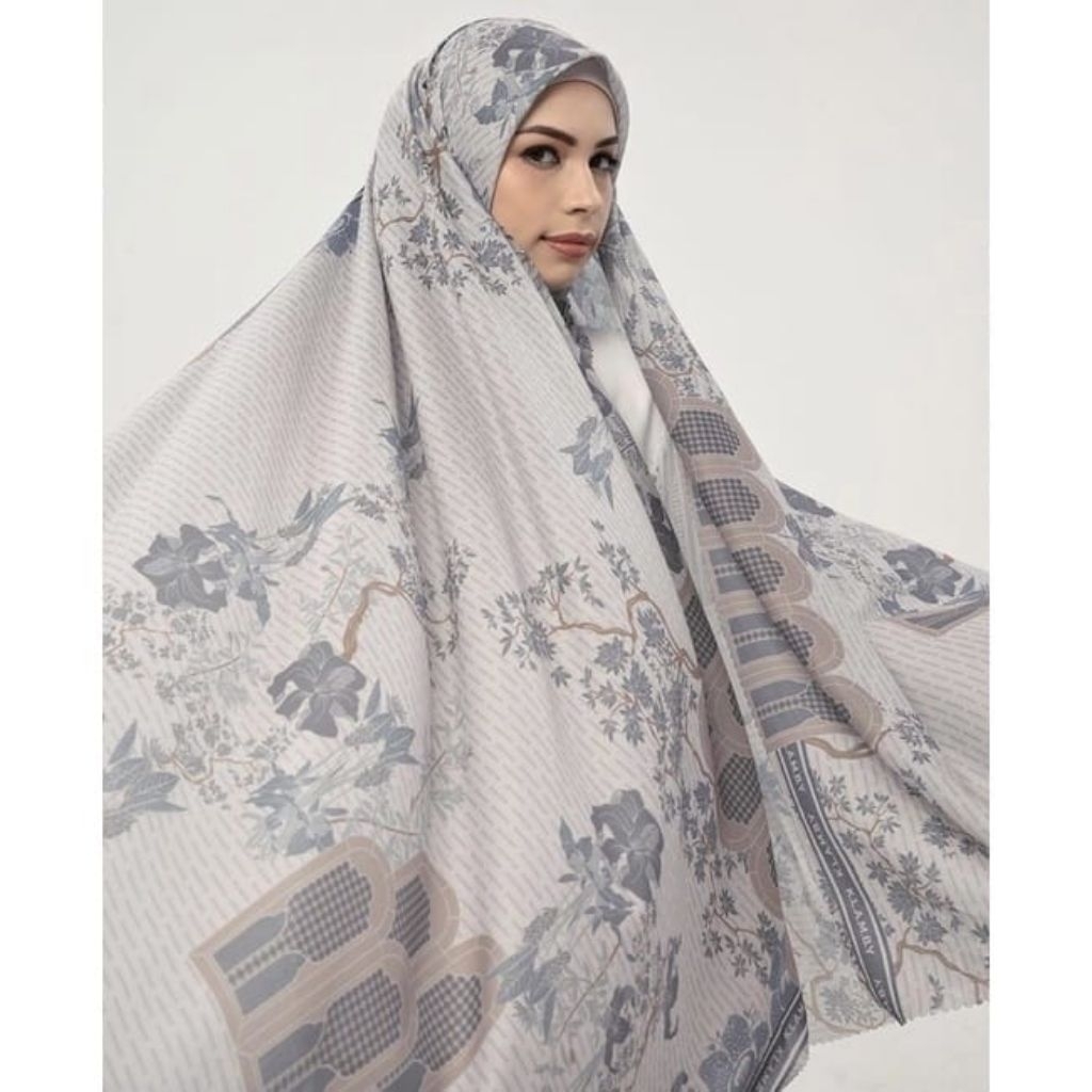 Preloved Rafflesia Scarf Amorpha Wearing Klamby