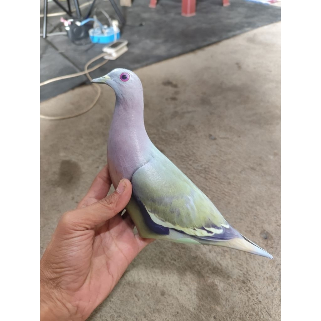 Patung jontrot burung punai mirip sekali / boneka manuk walik