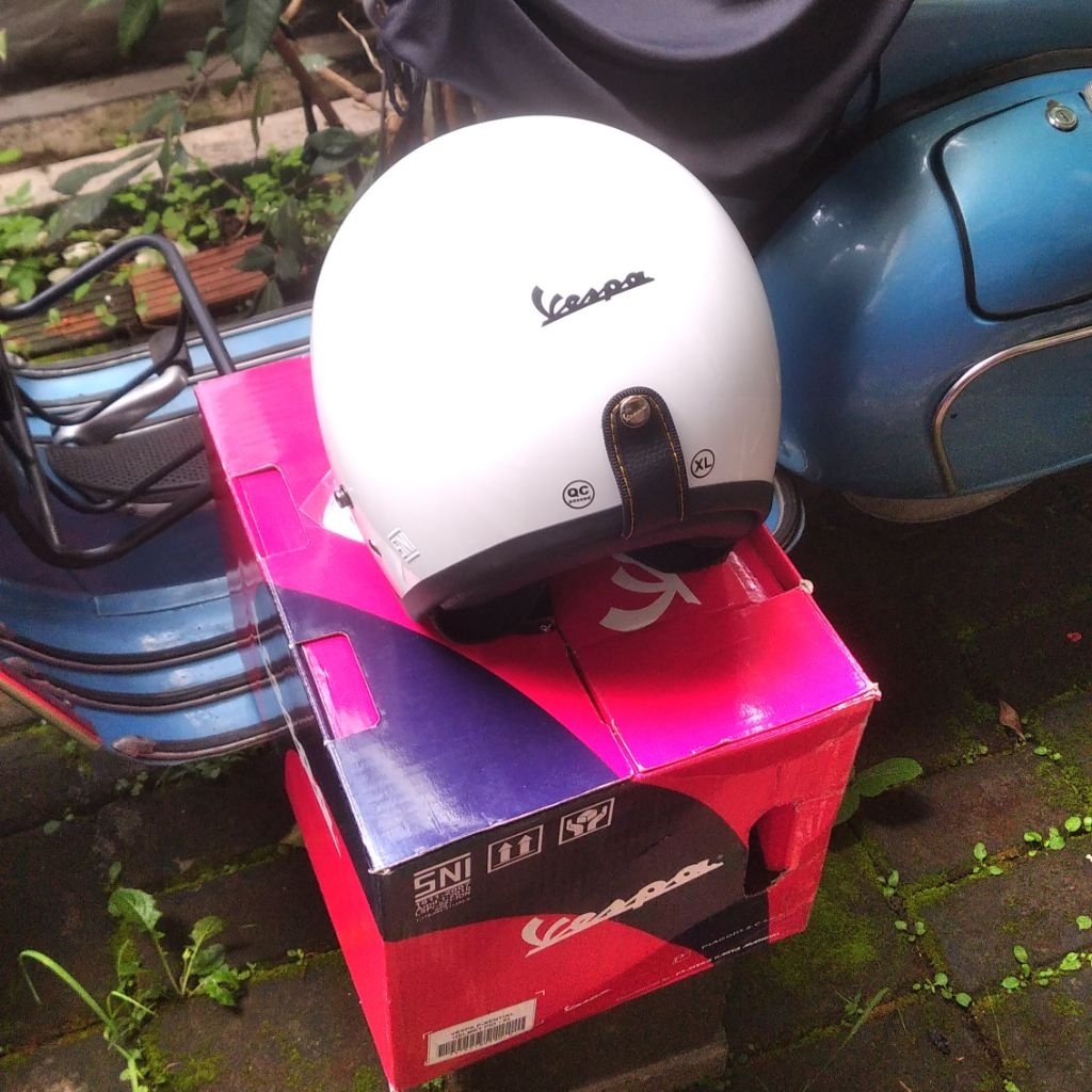 Helm Vespa original Xential white ukuran XL ORI asli Area 27 helmet Area27