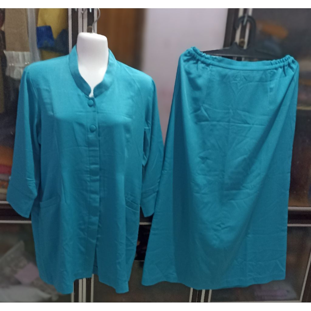 Setelan seragam wanita preloved