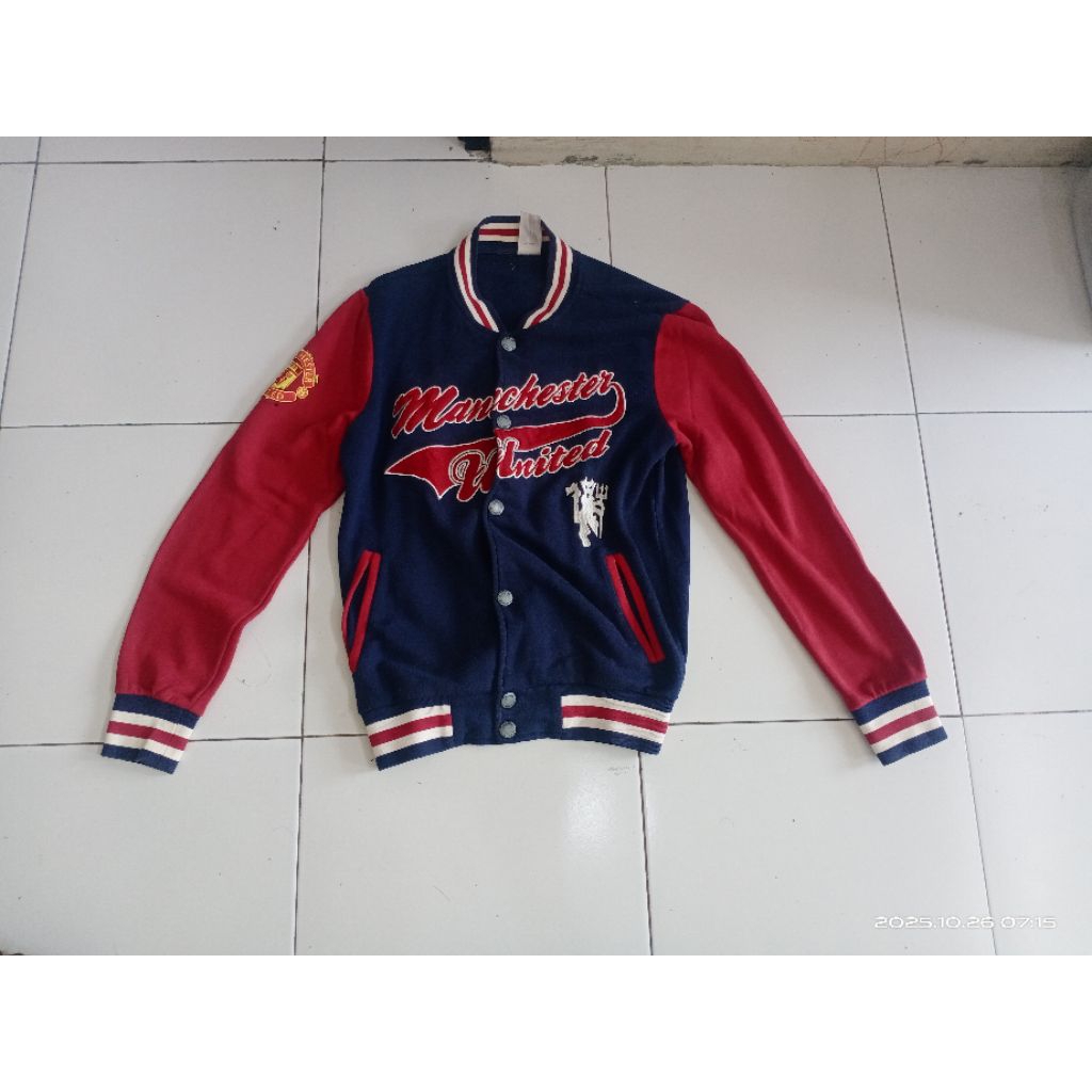 varsity MU size M bekas second preloved