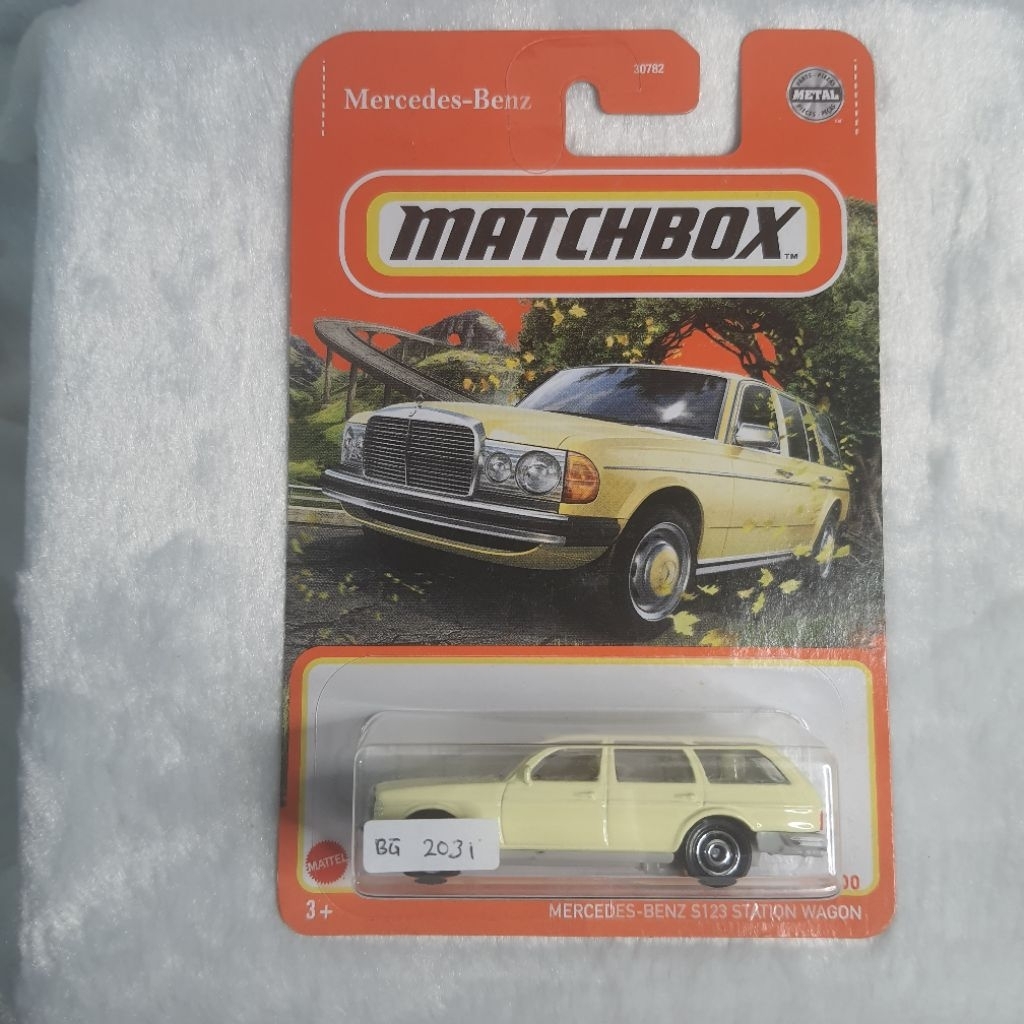 Matchbox Mercedes Benz W123 Wagon (2031)