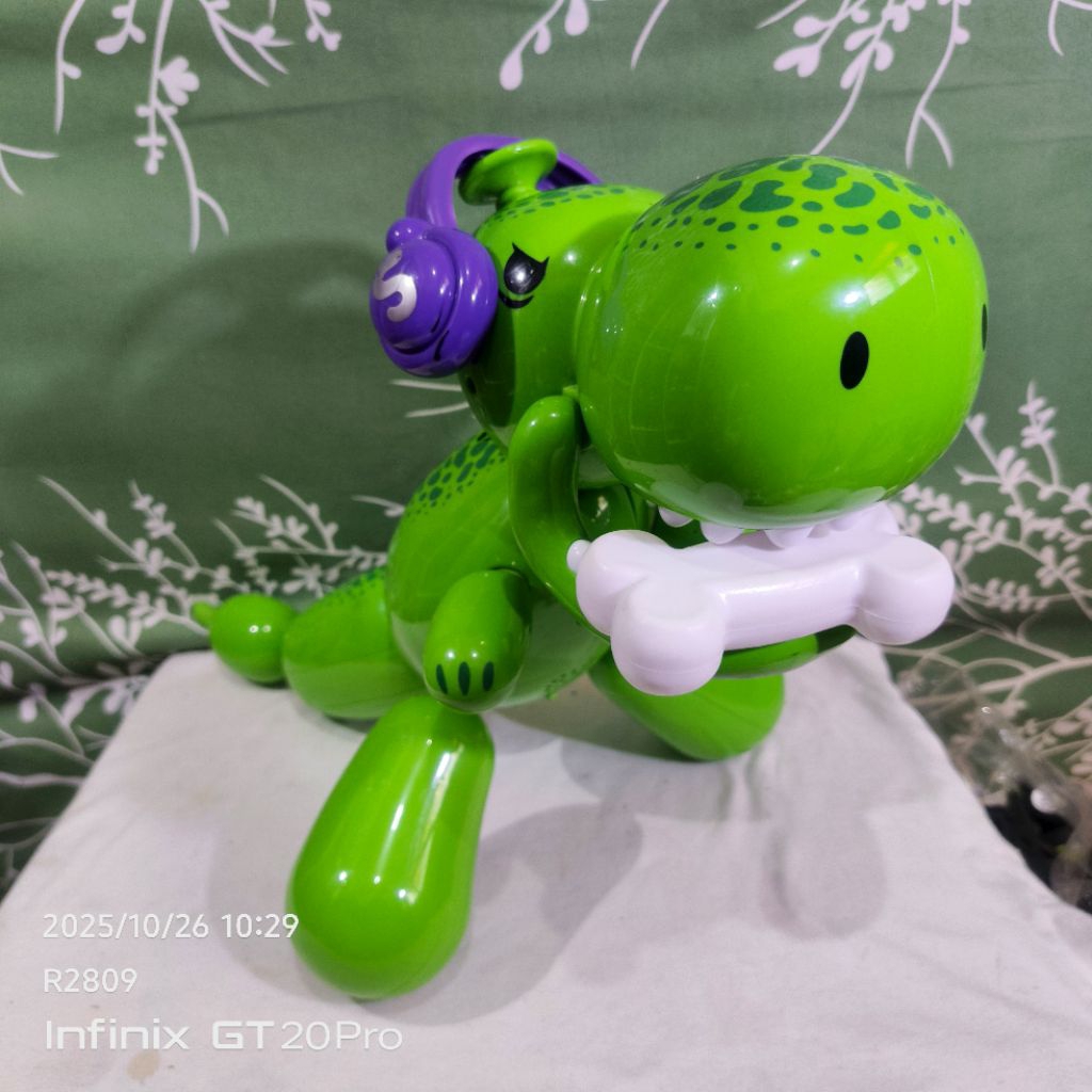 Figure Squeakee the balloon dino Original