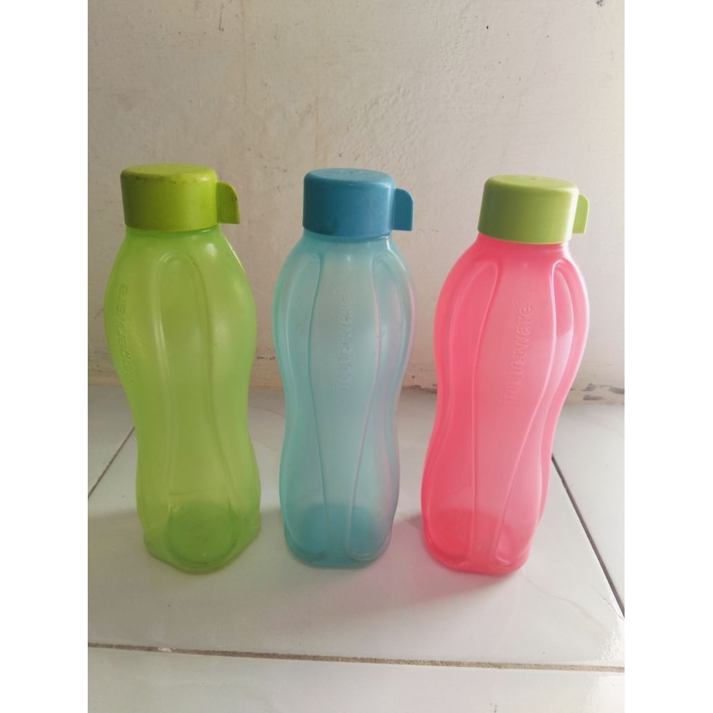 Preloved Tupperware botol minum tutup ulir 1 liter isi 3