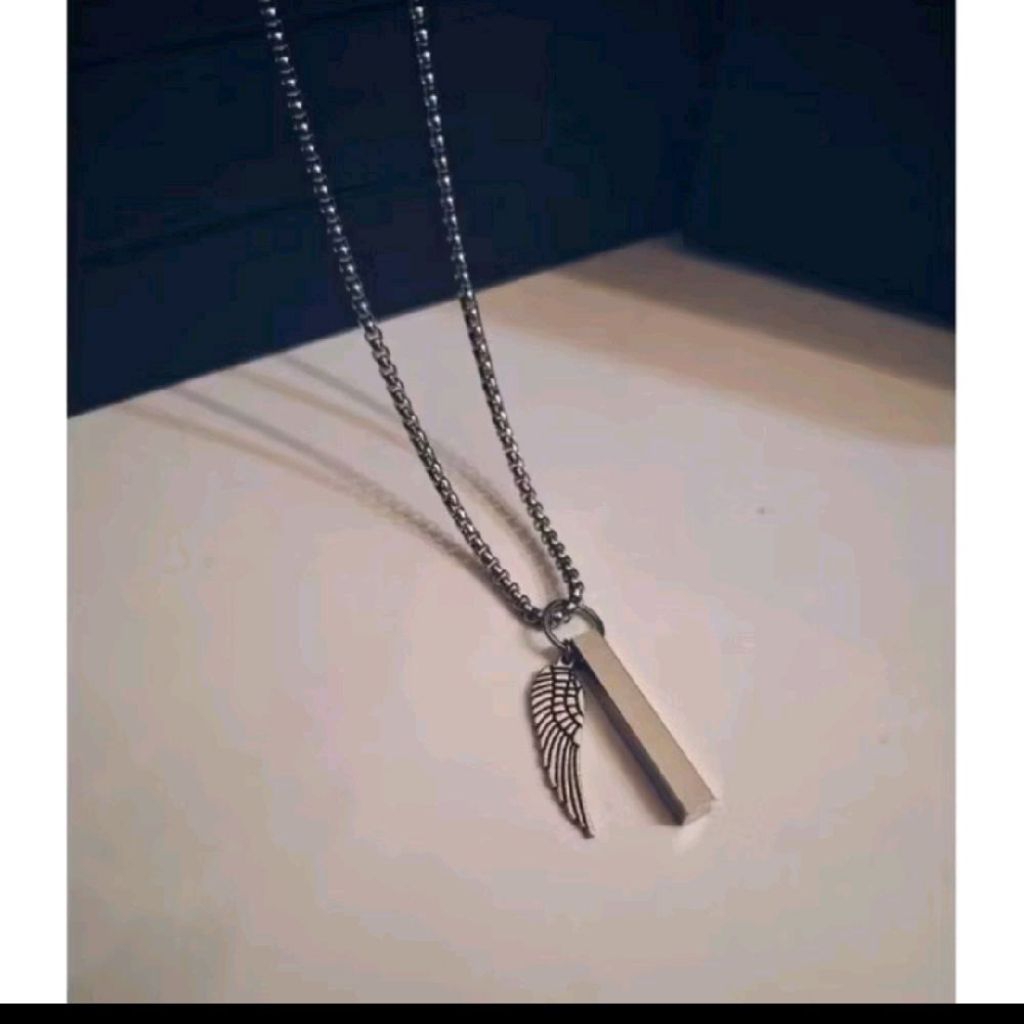 Kalung Titanium Liontin Balok Sayap Pria Wanita Anti Karat