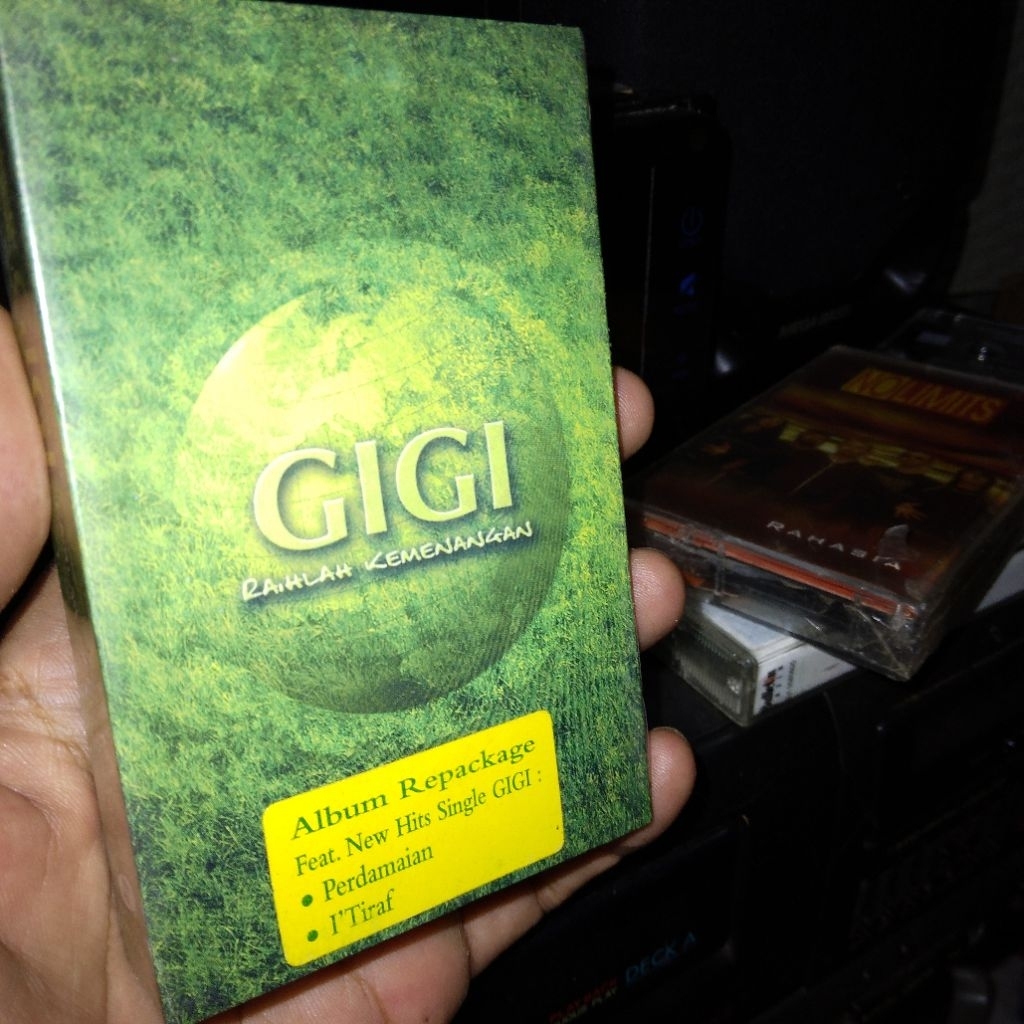Kaset pita Gigi Raihlah Kemenangan Religi