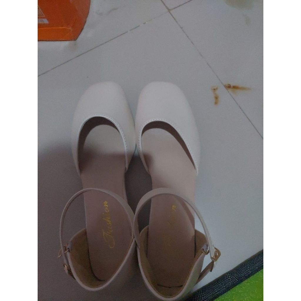 sandal heels 4cm