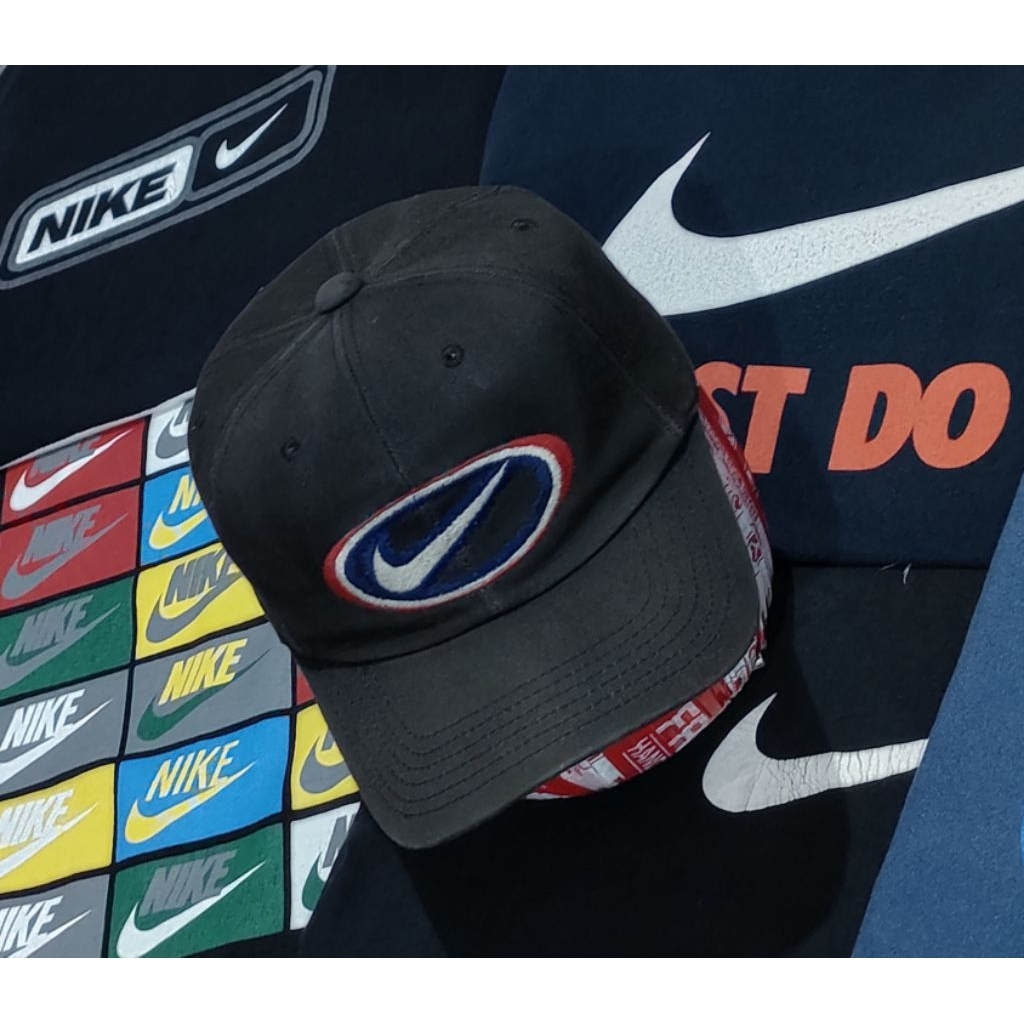 caps topi Nike vintage oval