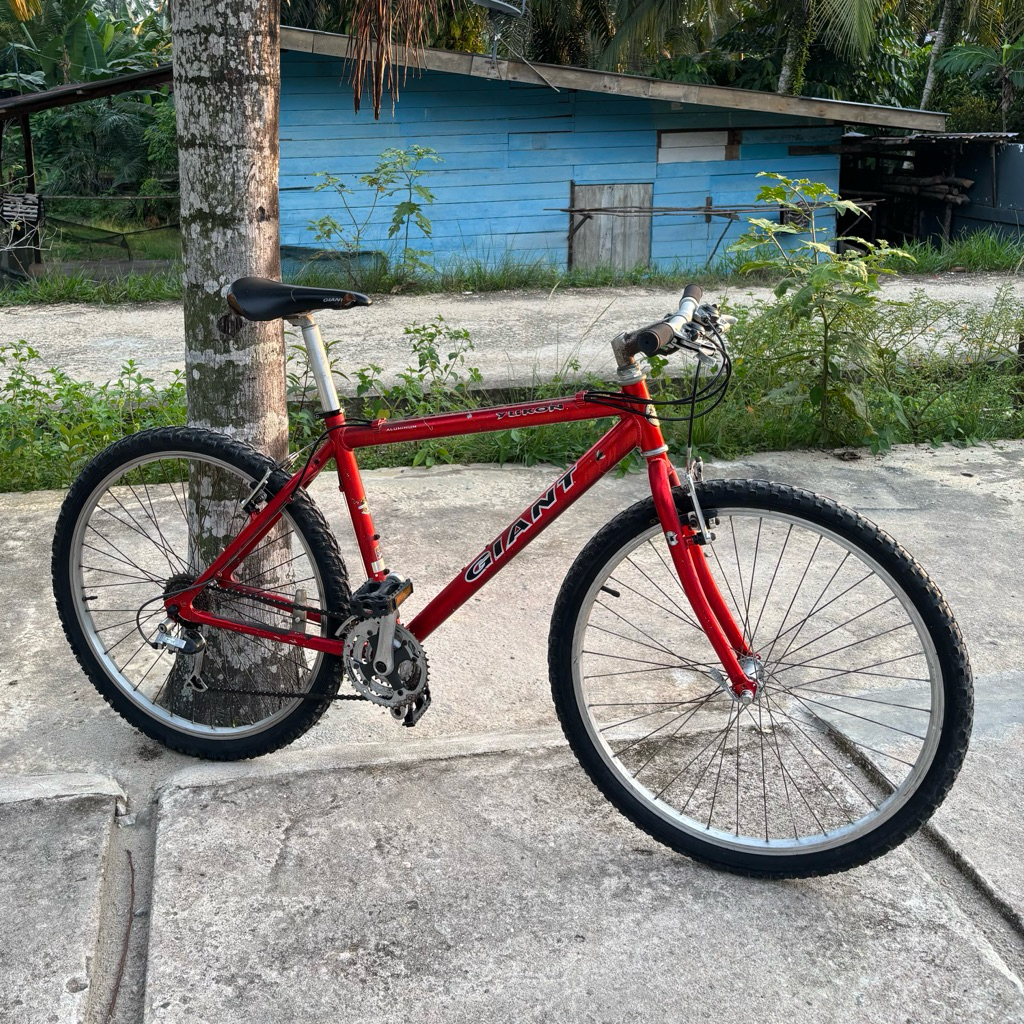 Sepeda MTB GIANT YUKON