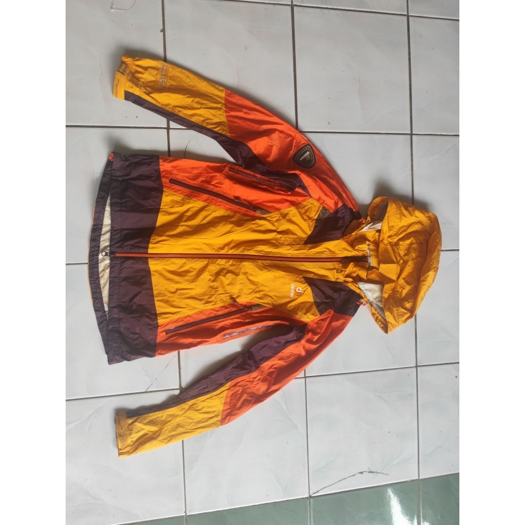 jaket deuter