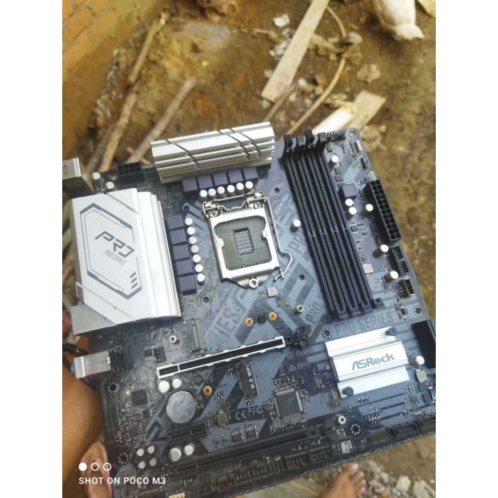 MOBO ASROCK B560M PRO4