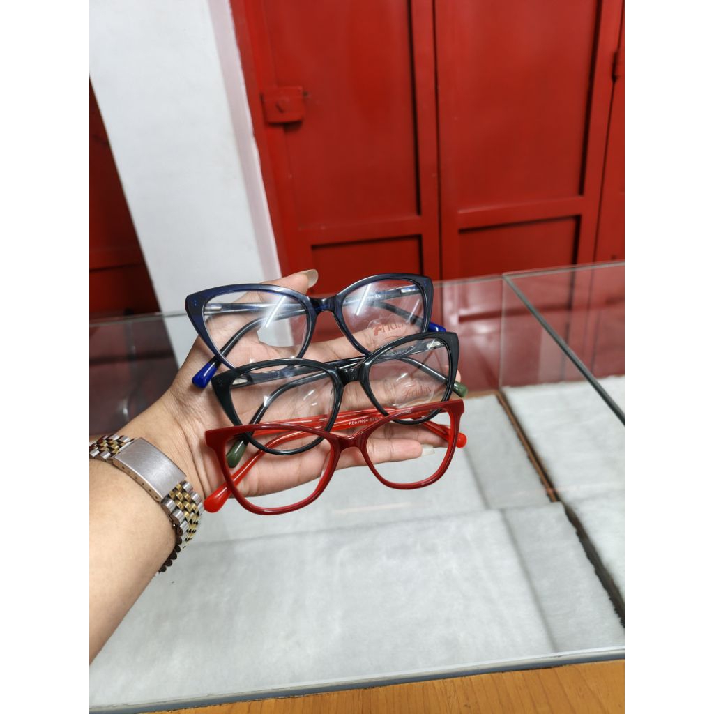 frame kacamata model cat eye