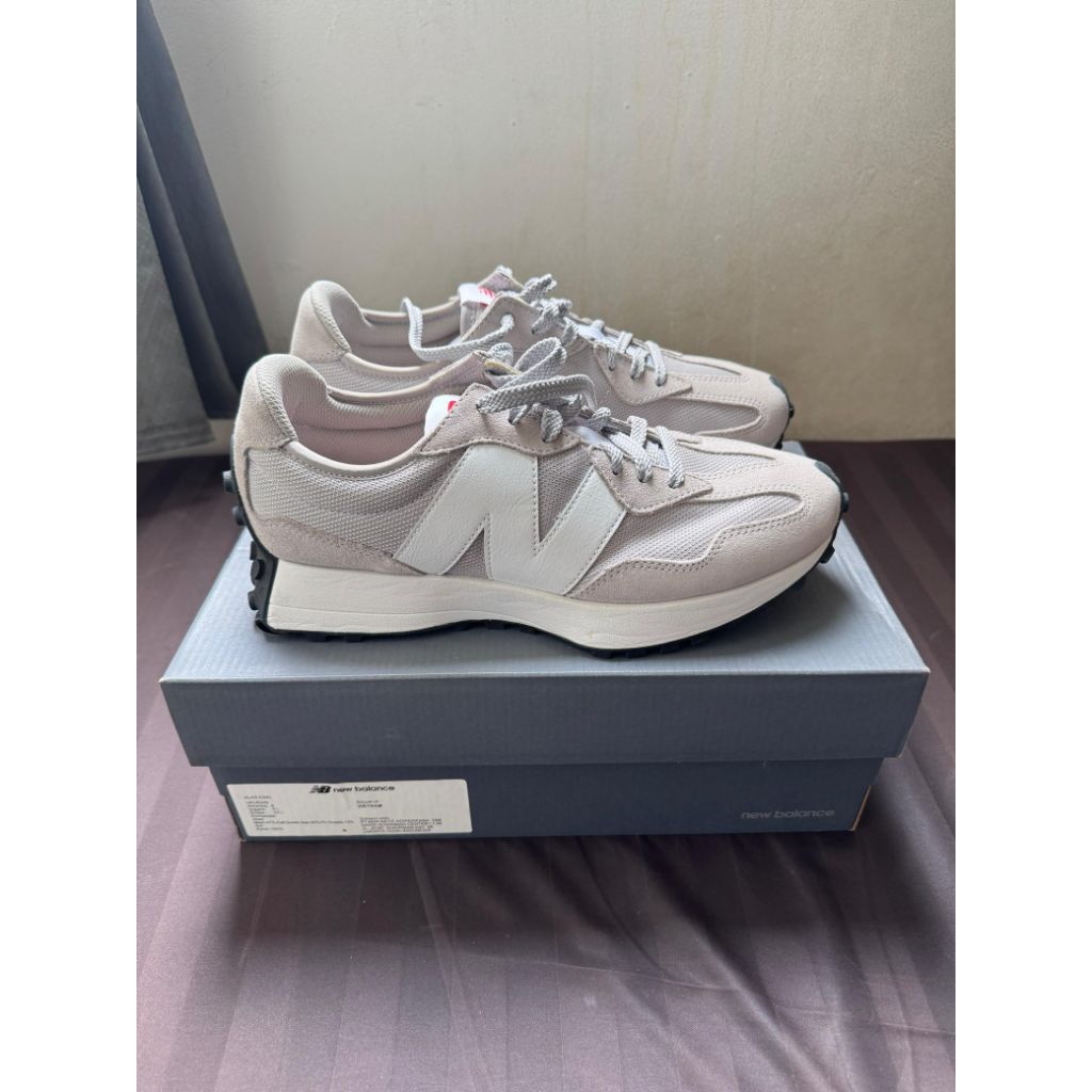 Sepatu New Balance 327 Rain Cloud White Men Original