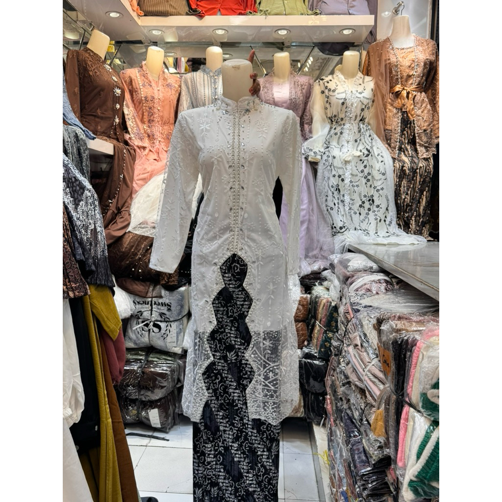 ARUMI KEBAYA TUNIK BROKAT PREMIUM KHUSUS PUTIH