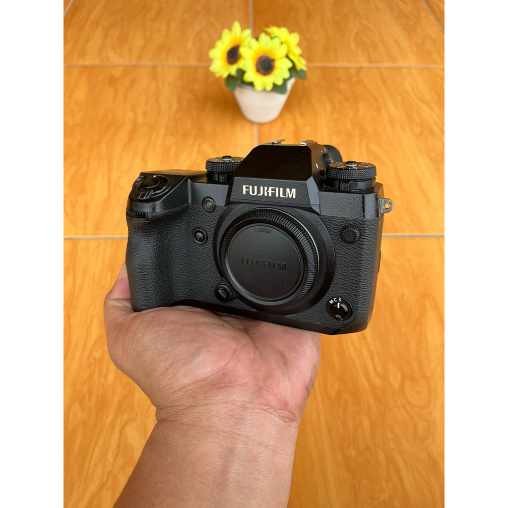 KAMERA FUJIFILM XH1/FUJIFILM X-H1/Fujifilm XH1/Fujifilm X-H1 Mulus Murah Siap Kerja