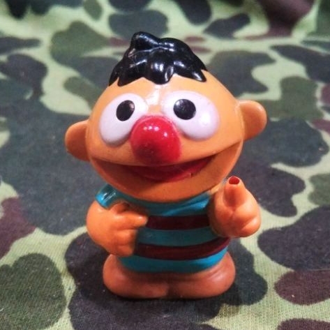 Ernie Sesame Street Vintage Figure Ernie Sesame Street Finger Doll Mainan Jadul Jalan Sesama