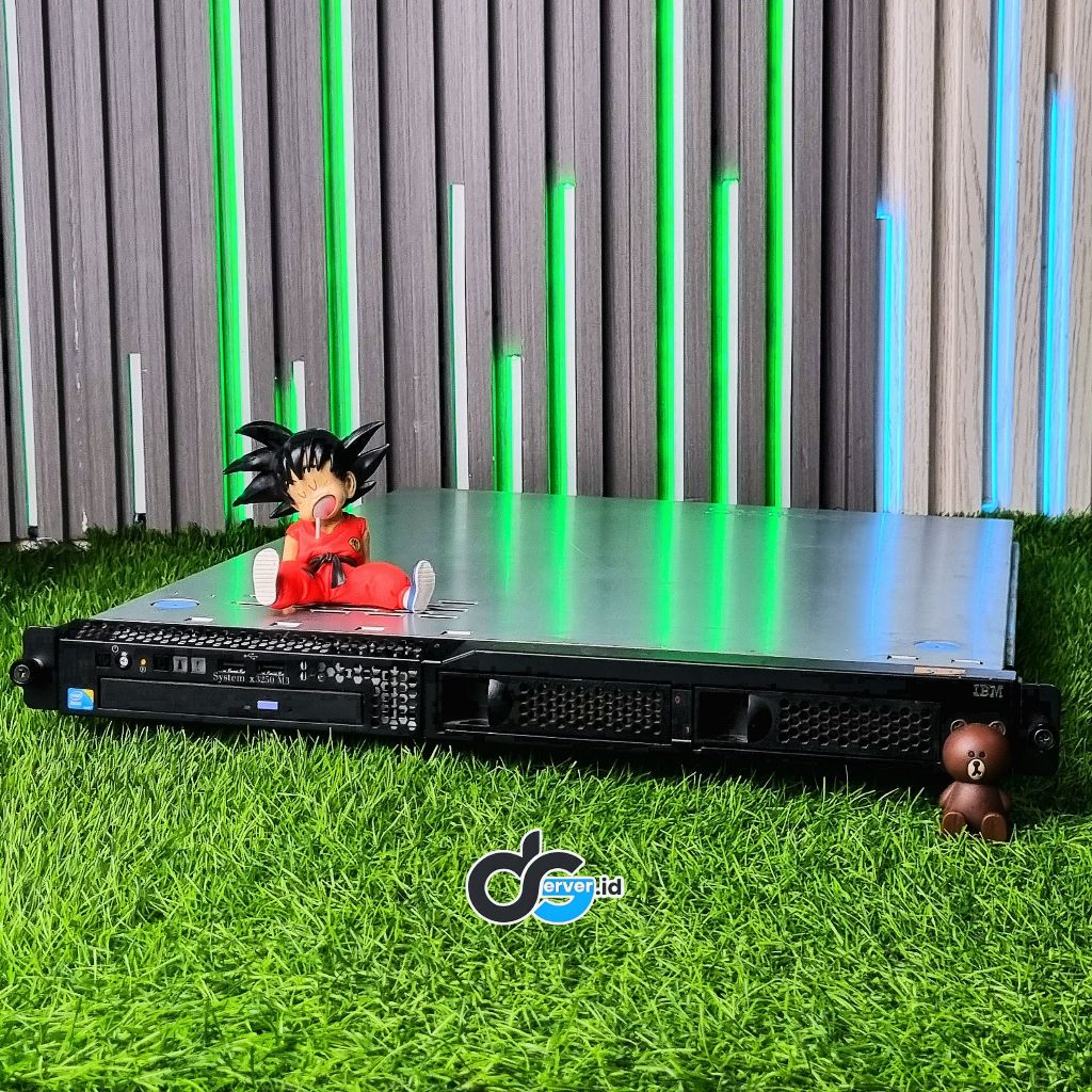 Server IBM X3250 M3 Intel Xeon 4Core Memory 8GB