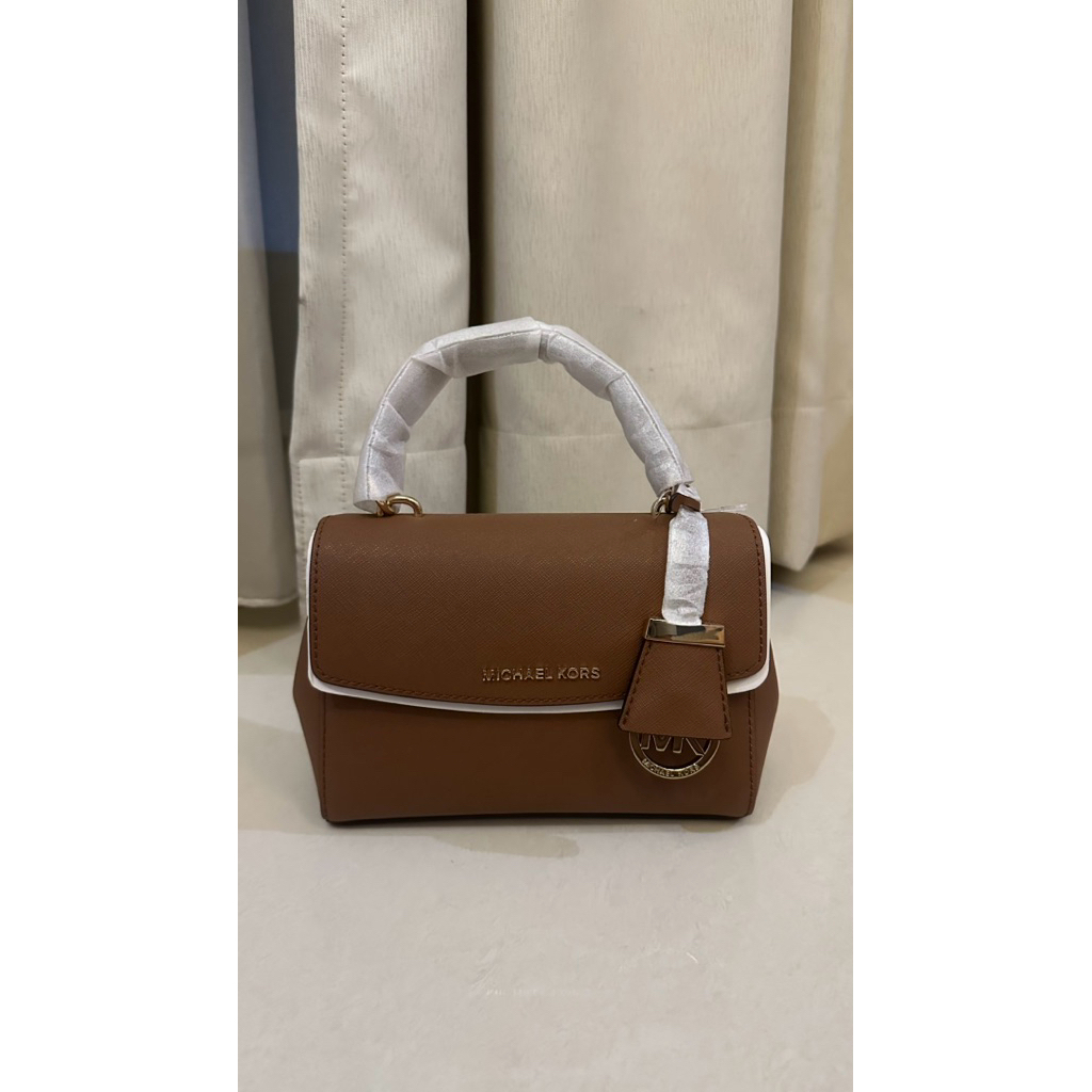 Tas Michael kors sling bag