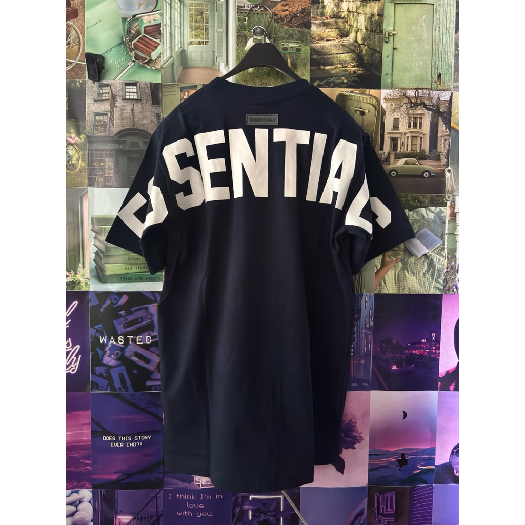 Essentials Fear of God T-Shirt Preloved