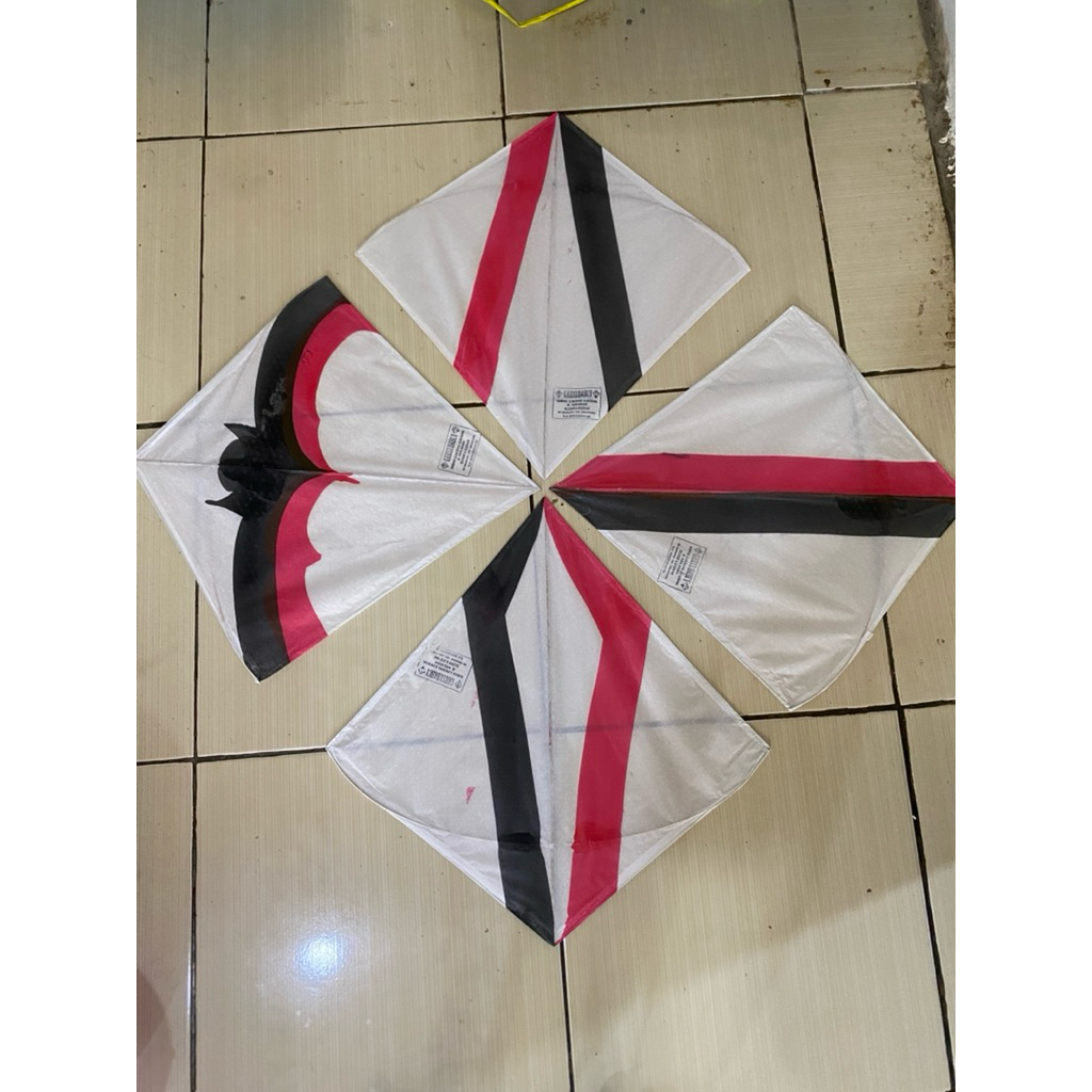 Layangan super 2 warna ukuran 58 per 20pcs