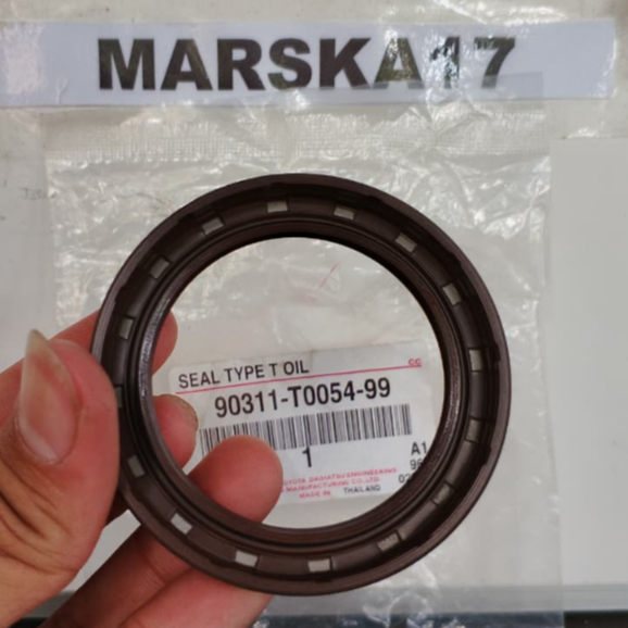 Seal Crankshaft Depan Innova Fortuner Hilux Hiace Kode Part 90311 T0054 99 Produk Original Toyota