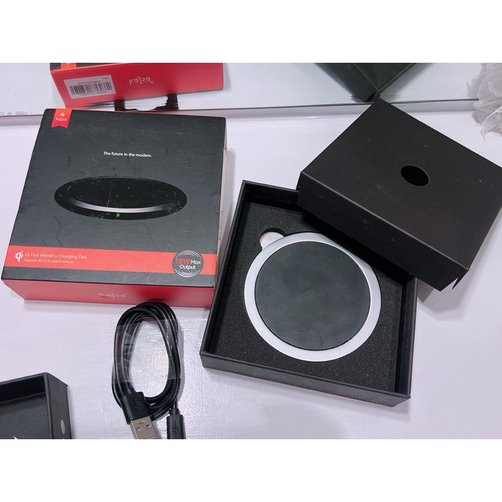 [ Preloved ] Kajsa Fast Charging Wireless Charger dari ibox