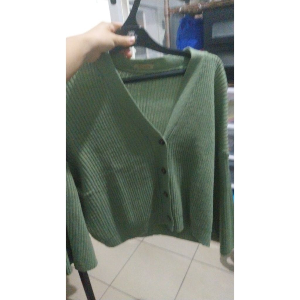 cardigan hijau