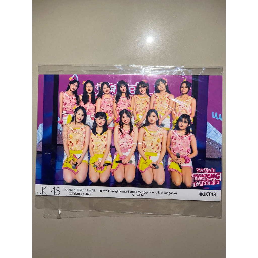 Photogroup Shonichi TwT/Sambil Menggandeng Erat Tanganku Show 2