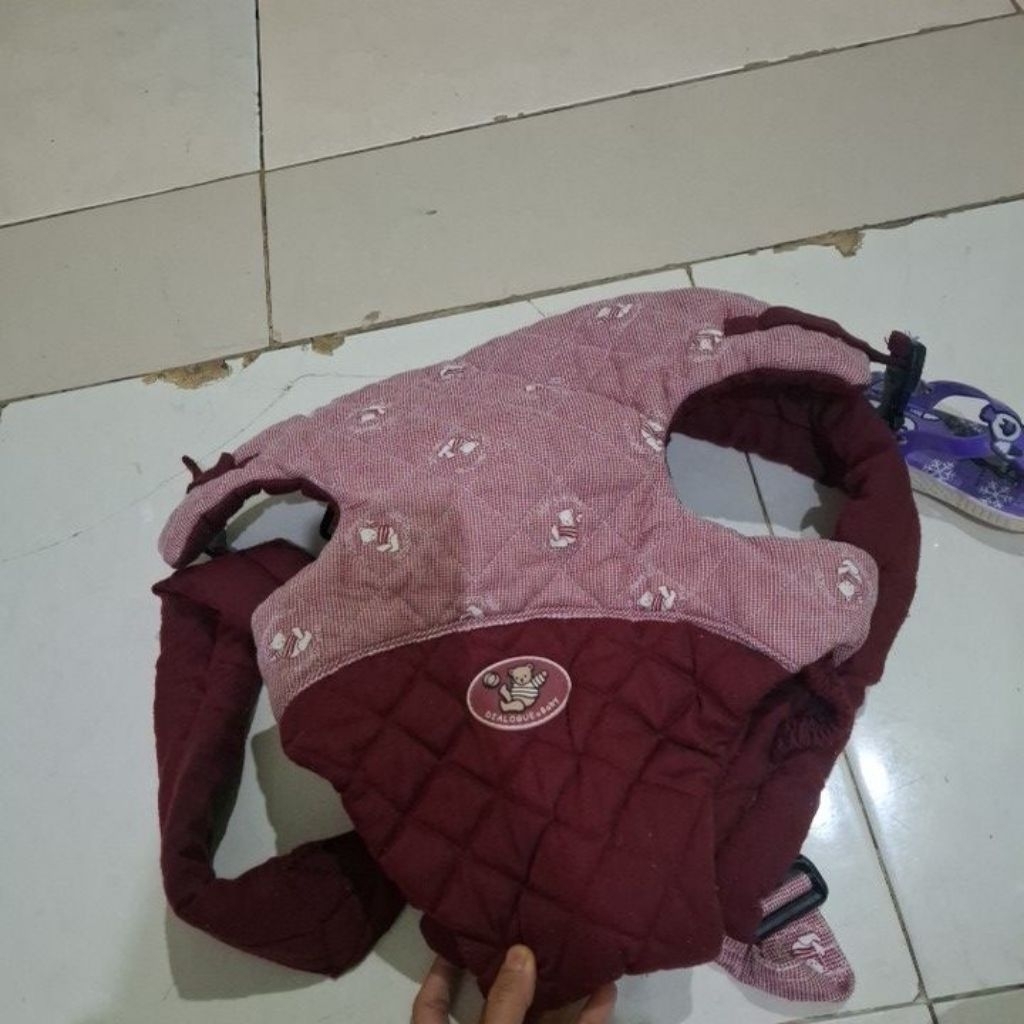 gendongan depan dialogue preloved