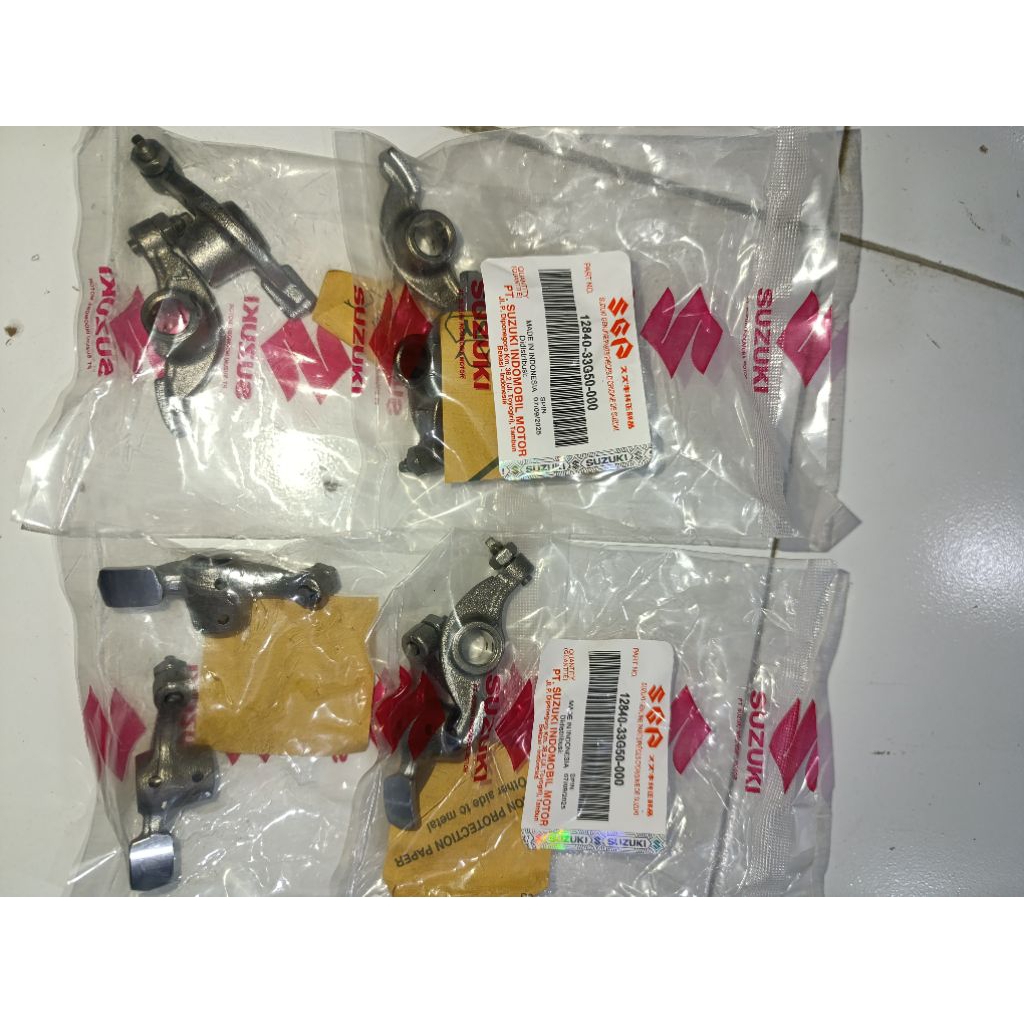 Platuk klep+ baut Suzuki spin, spin 125