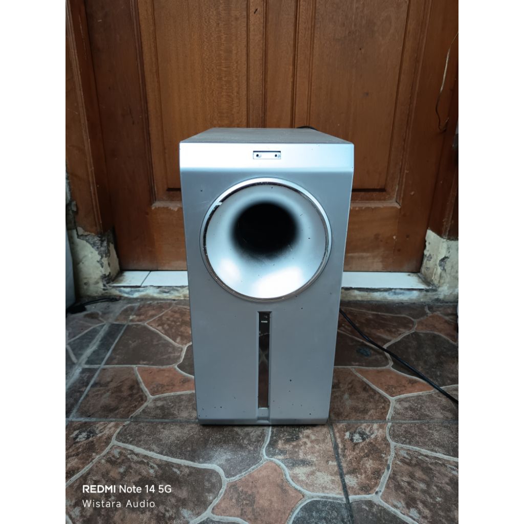 Subwoofer aktif Polytron PHT 168I