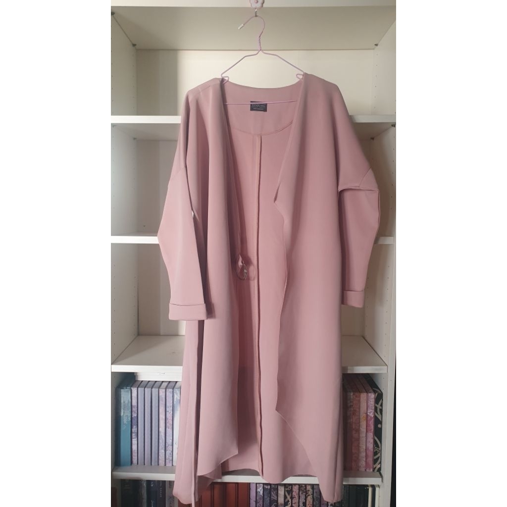 Outer NRH x Nabilia soft pink