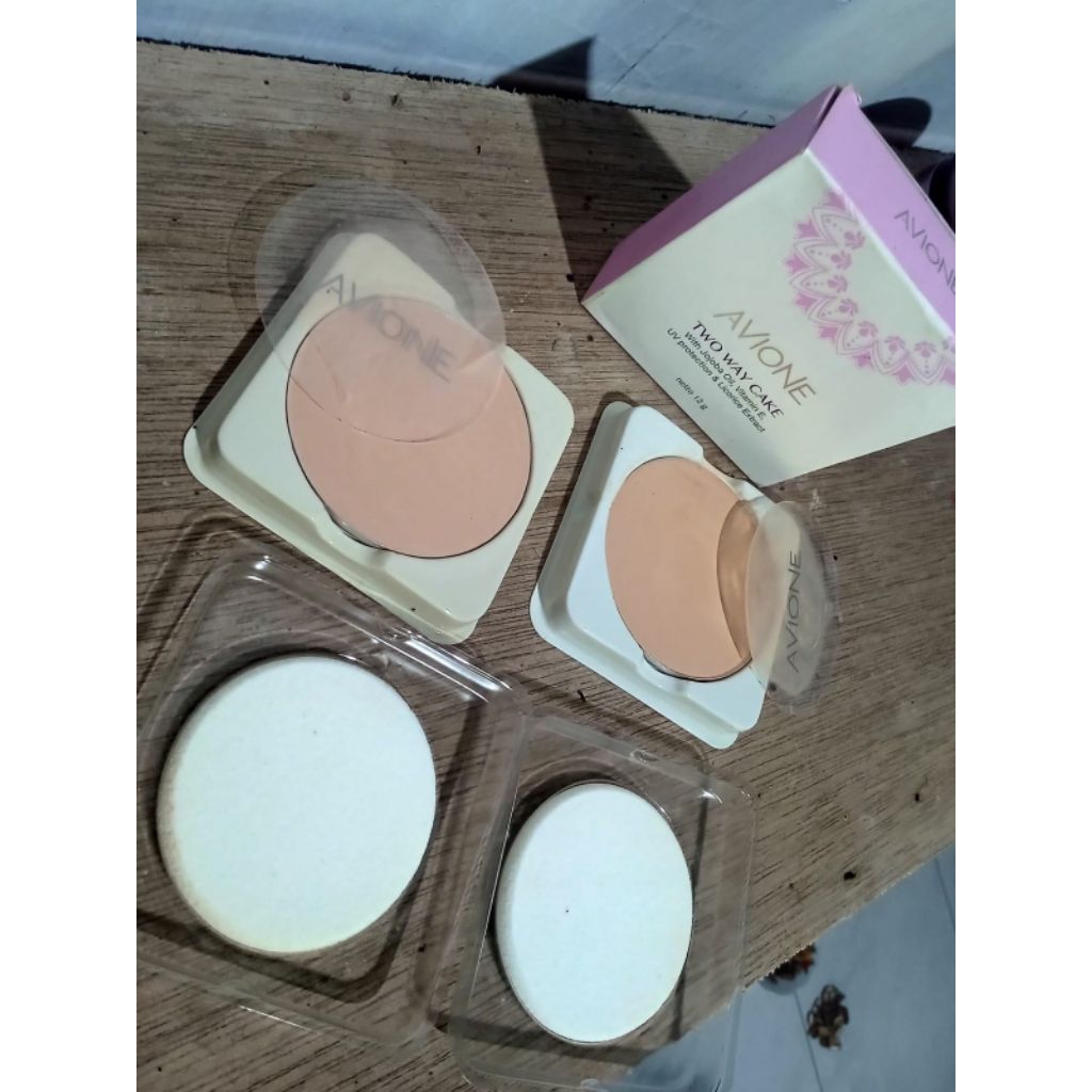 bedak padat refiil avione berdua