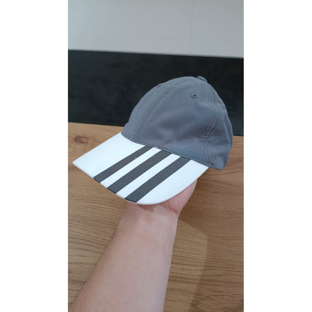 preloved Adidas topi running Outdoor