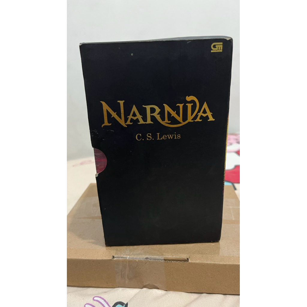 Preloved Novel Narnia Box Set