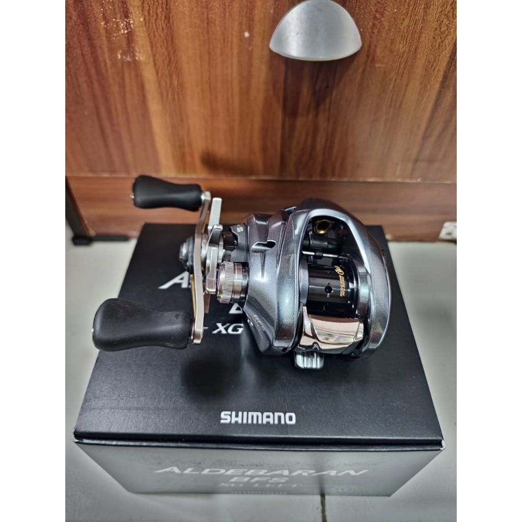 Reel BC Shimano Aldebaran BFS XG | Made In Japan | Hagane CI4+ | Baitcasting [22] Resmi