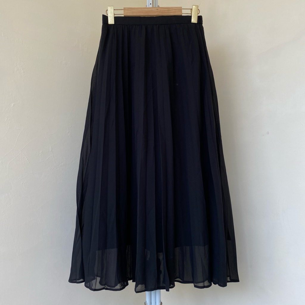 Black Plisket Skirt GU Uniqlo