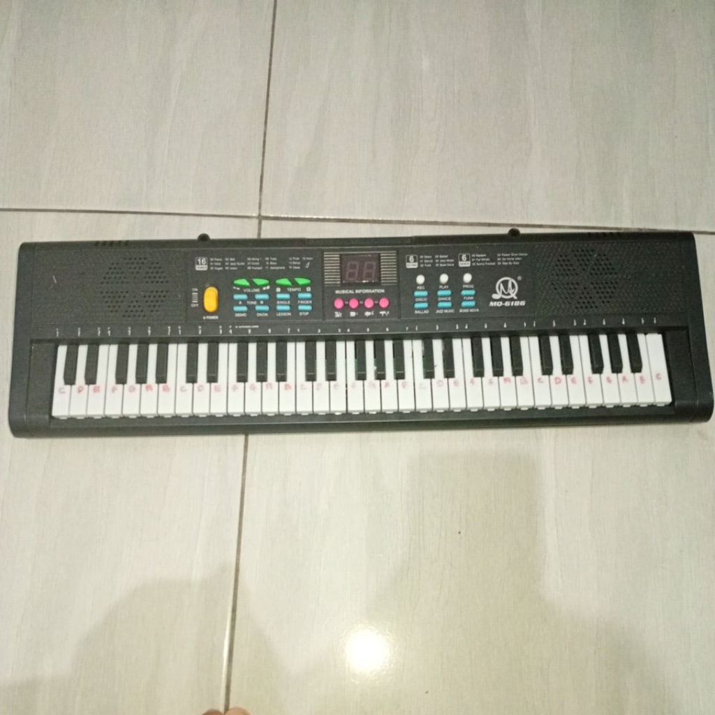 KEYBOARD MAINAN BEKAS/alat musik bekas/keyboard piano anak