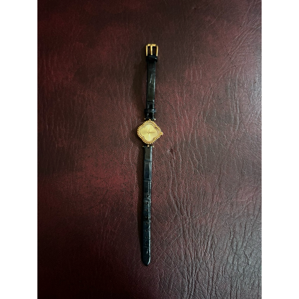 Isla Vintage Watch by Hikou - preloved